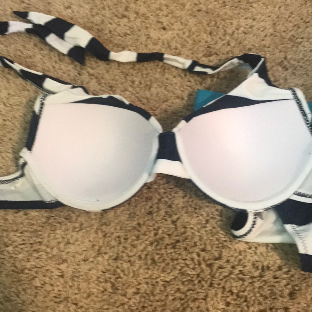New bikini! - Picture 3 of 7